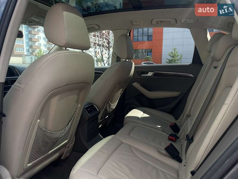 Позашляховик / Кросовер Audi Q5 2012 в Дніпрі