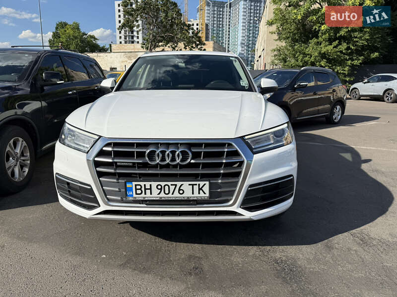 Позашляховик / Кросовер Audi Q5 2018 в Києві