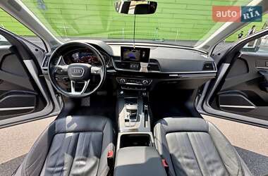 Позашляховик / Кросовер Audi Q5 2018 в 