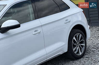Внедорожник / Кроссовер Audi Q5 2020 в 
