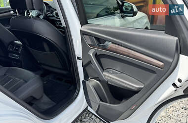 Внедорожник / Кроссовер Audi Q5 2020 в 
