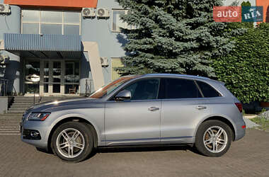 Внедорожник / Кроссовер Audi Q5 2015 в 