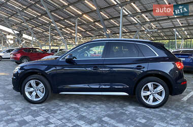 Внедорожник / Кроссовер Audi Q5 2017 в 