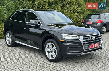Внедорожник / Кроссовер Audi Q5 2018 в 