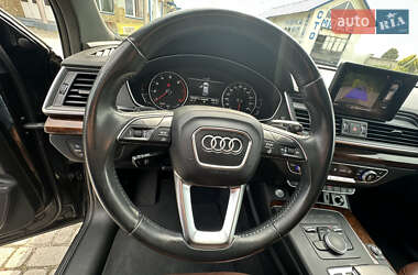 Внедорожник / Кроссовер Audi Q5 2018 в 