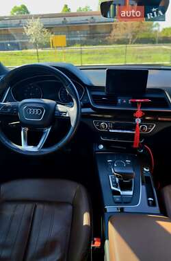 Внедорожник / Кроссовер Audi Q5 2019 в 