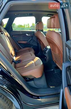 Внедорожник / Кроссовер Audi Q5 2019 в 