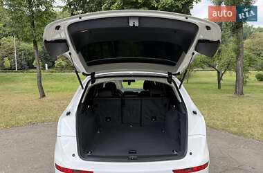 Внедорожник / Кроссовер Audi Q5 2012 в 