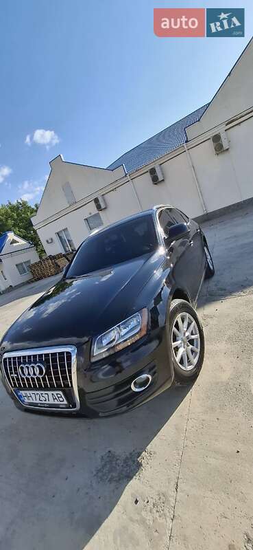 Позашляховик / Кросовер Audi Q5 2010 в 