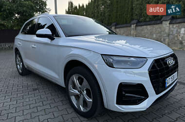 Внедорожник / Кроссовер Audi Q5 2021 в 