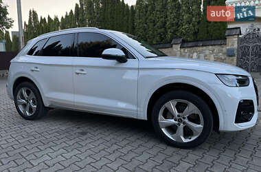Внедорожник / Кроссовер Audi Q5 2021 в 