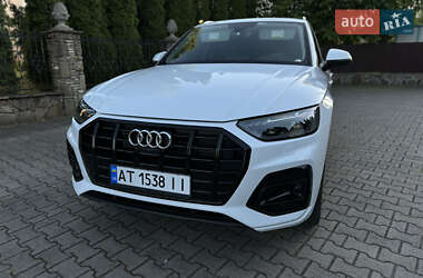 Внедорожник / Кроссовер Audi Q5 2021 в 