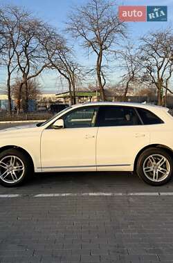 Внедорожник / Кроссовер Audi Q5 2012 в 