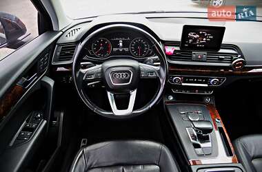 Внедорожник / Кроссовер Audi Q5 2017 в 