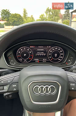 Внедорожник / Кроссовер Audi Q5 2018 в 