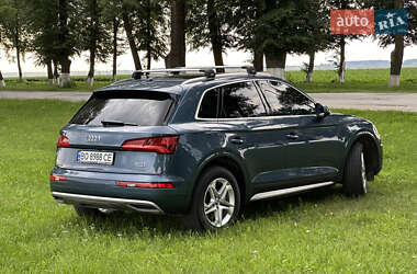 Внедорожник / Кроссовер Audi Q5 2017 в 