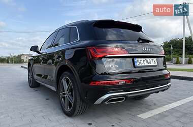 Внедорожник / Кроссовер Audi Q5 2021 в 