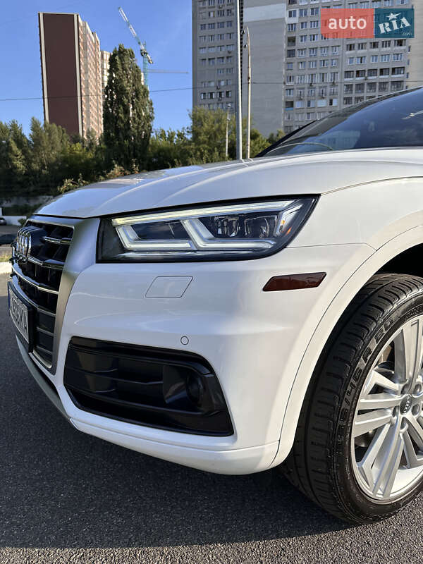 Внедорожник / Кроссовер Audi Q5 2017 в Киеве