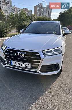 Внедорожник / Кроссовер Audi Q5 2017 в 