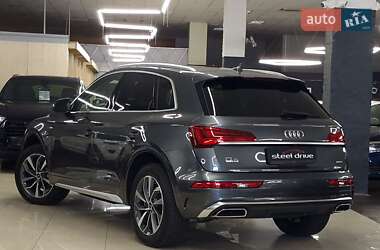 Внедорожник / Кроссовер Audi Q5 2022 в 