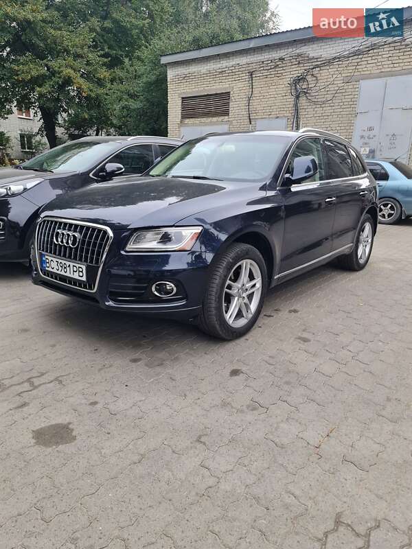 Внедорожник / Кроссовер Audi Q5 2016 в 