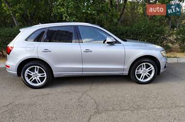 Внедорожник / Кроссовер Audi Q5 2015 в 
