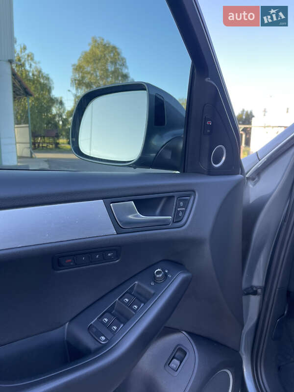 Внедорожник / Кроссовер Audi Q5 2011 в Виноградове