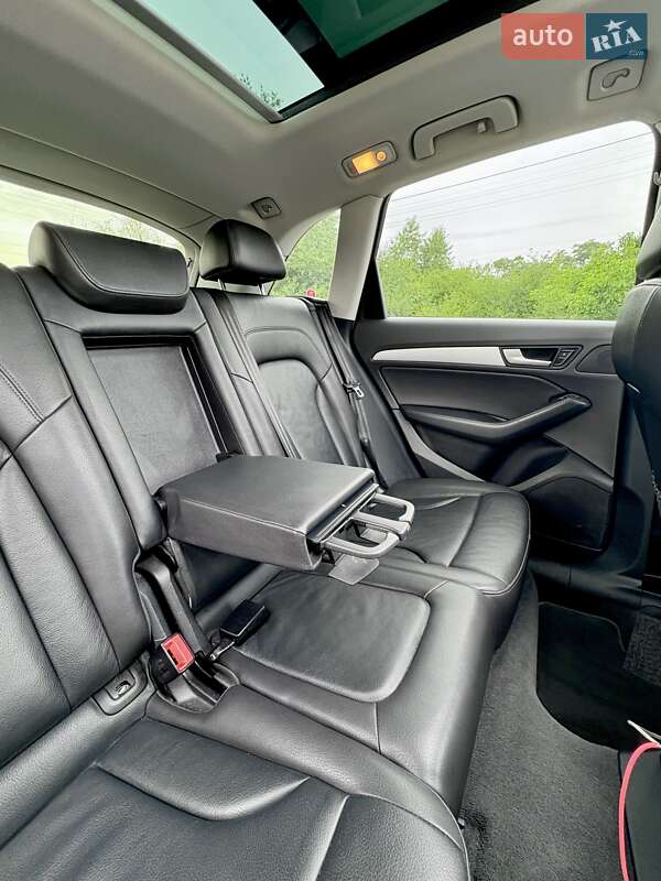 Внедорожник / Кроссовер Audi Q5 2016 в Киеве