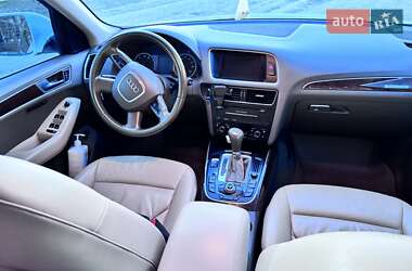 Внедорожник / Кроссовер Audi Q5 2011 в 