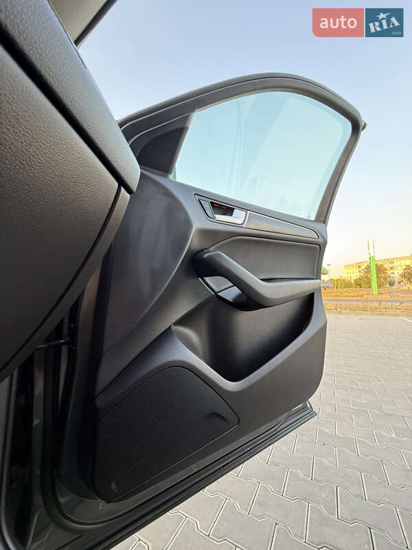 Позашляховик / Кросовер Audi Q5 2016 в Вознесенську