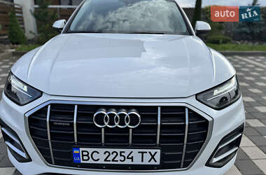 Внедорожник / Кроссовер Audi Q5 2020 в 