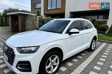 Внедорожник / Кроссовер Audi Q5 2020 в 