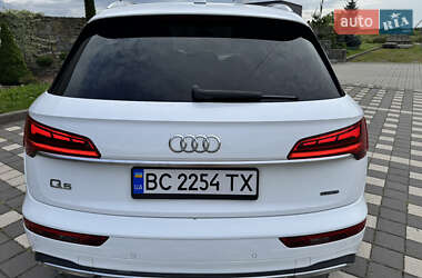 Внедорожник / Кроссовер Audi Q5 2020 в 