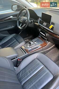 Внедорожник / Кроссовер Audi Q5 2019 в 