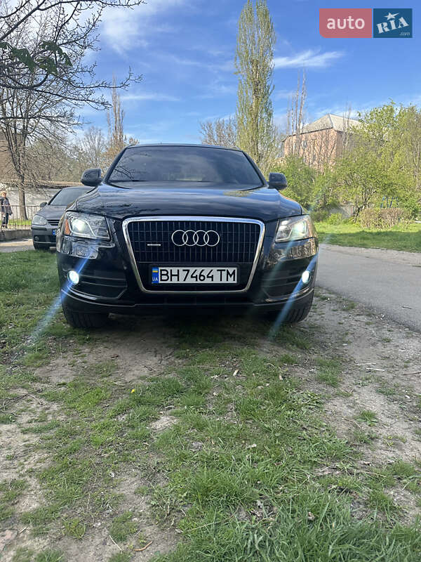 Позашляховик / Кросовер Audi Q5 2011 в 