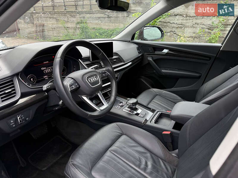 Позашляховик / Кросовер Audi Q5 2017 в Києві