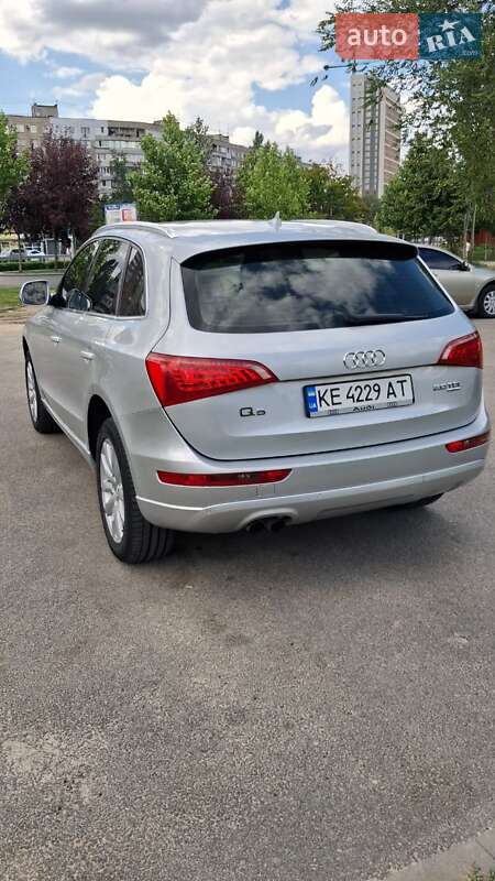 Внедорожник / Кроссовер Audi Q5 2009 в Зачепиловке