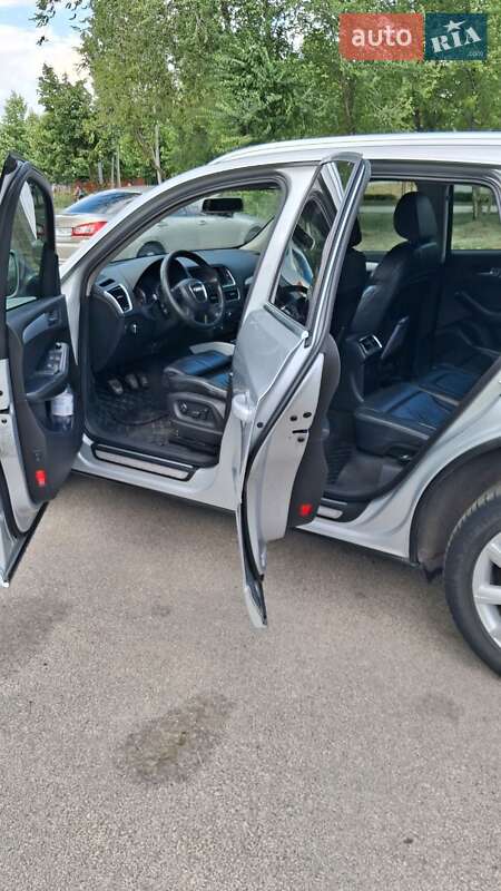 Внедорожник / Кроссовер Audi Q5 2009 в Зачепиловке