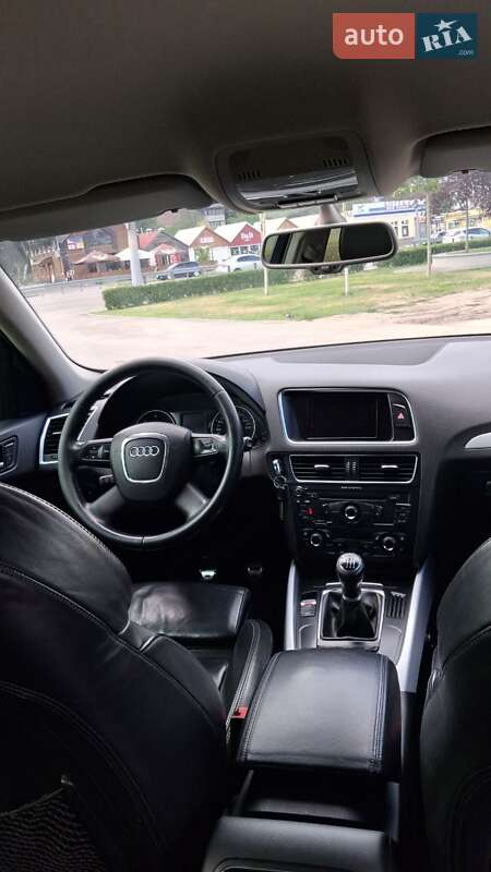 Внедорожник / Кроссовер Audi Q5 2009 в Зачепиловке