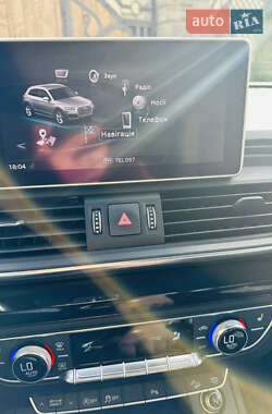 Внедорожник / Кроссовер Audi Q5 2017 в 