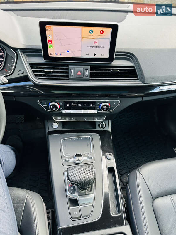 Внедорожник / Кроссовер Audi Q5 2017 в Каменец-Подольском