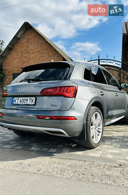 Внедорожник / Кроссовер Audi Q5 2017 в 