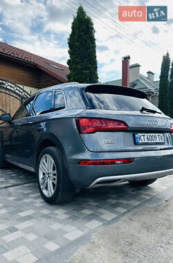Внедорожник / Кроссовер Audi Q5 2017 в 