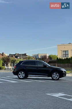 Внедорожник / Кроссовер Audi Q5 2019 в 