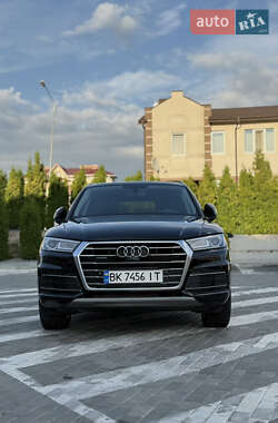 Внедорожник / Кроссовер Audi Q5 2019 в 