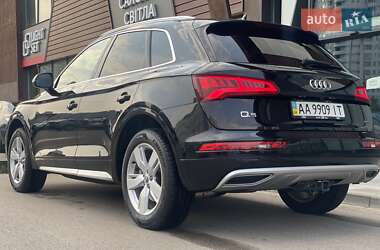 Внедорожник / Кроссовер Audi Q5 2019 в 