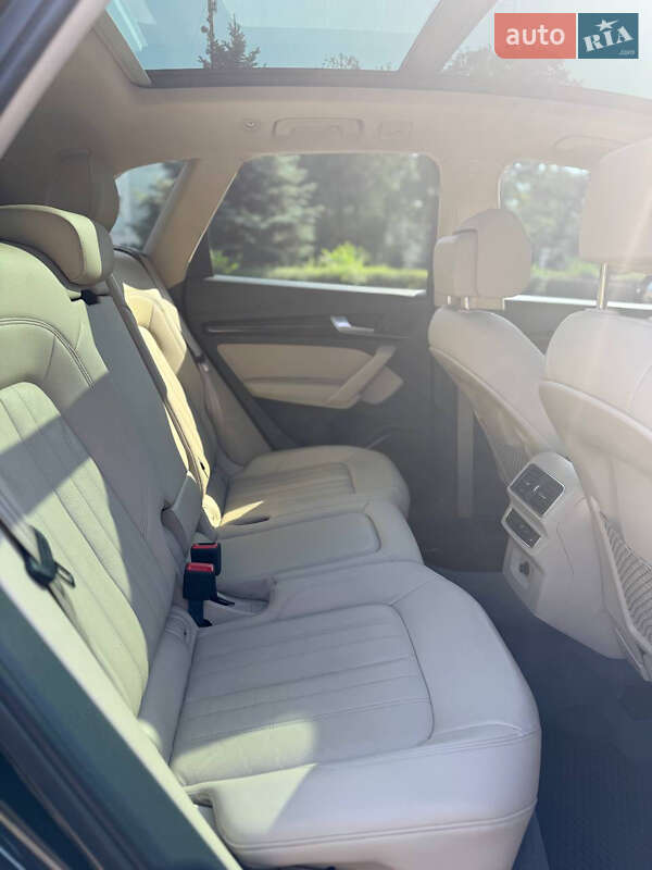 Внедорожник / Кроссовер Audi Q5 2018 в Днепре