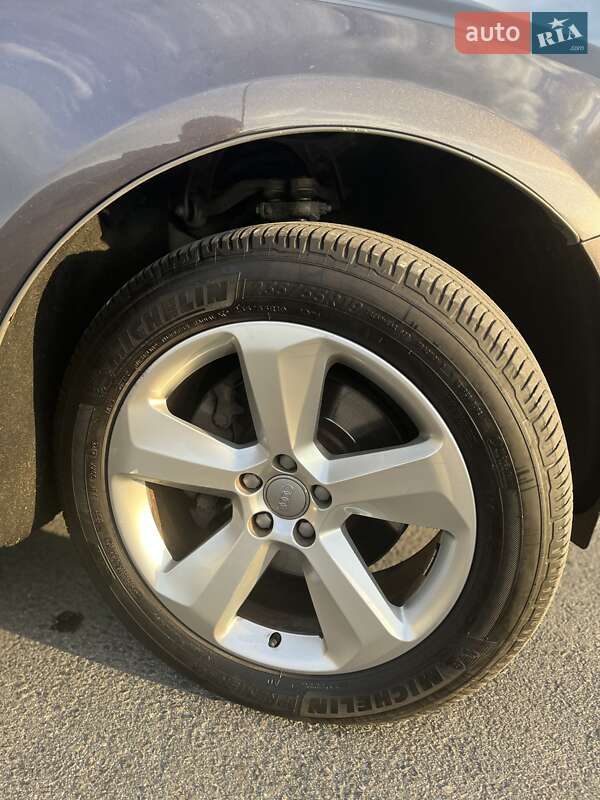 Внедорожник / Кроссовер Audi Q5 2011 в Львове