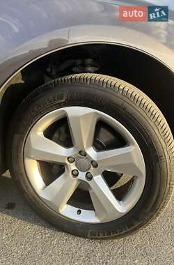 Внедорожник / Кроссовер Audi Q5 2011 в 