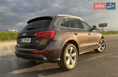 Внедорожник / Кроссовер Audi Q5 2011 в 